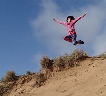 jini-slo-jump